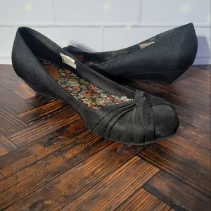 Rocket Dog silk flats shoes black size 8